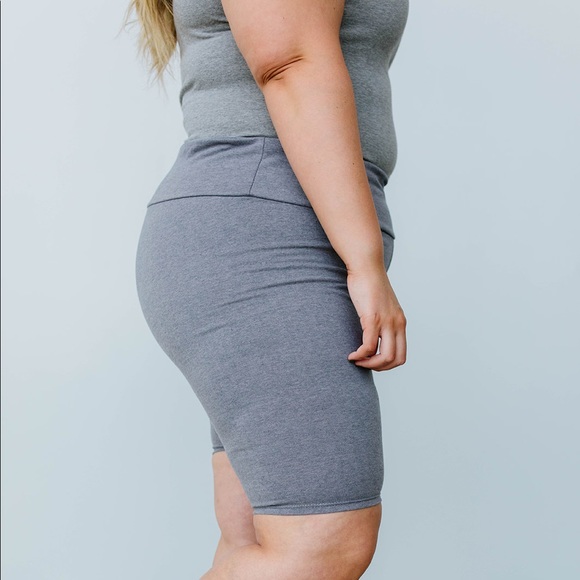 Aero Biker Shorts in Charcoal - Picture 11 of 15